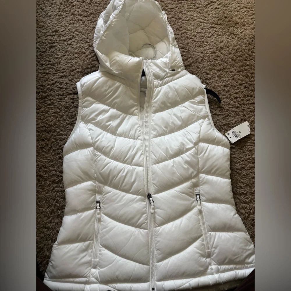 NWT Charter Club Quilted White Hooded Vest - Picture 1 of 7
